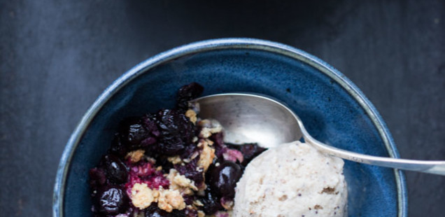 Beeren Crumble oder der vielleicht schnellste und gesündeste Streuselkuchen