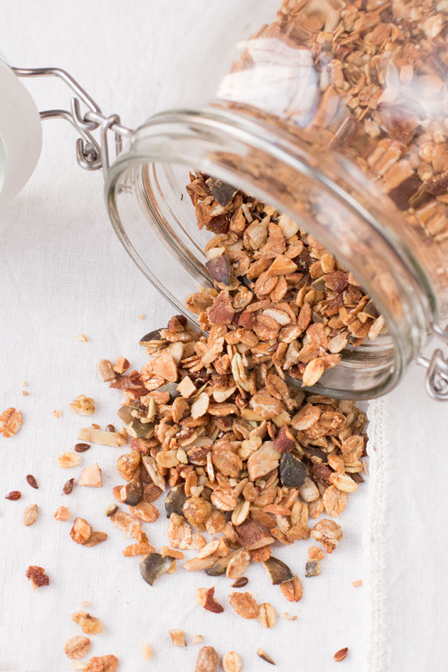 Wake Up Superfood Granola - Rezept und Infos zu Nährstoffen und Wirung von Carrots for Claire