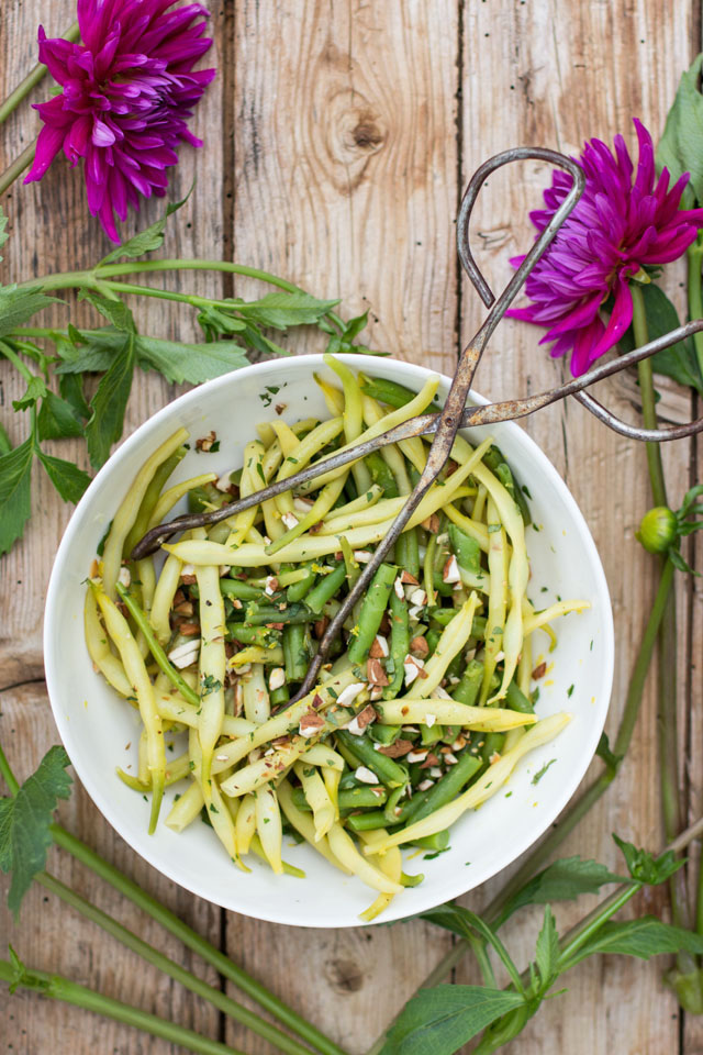 Carrots for Claire: Ein letzter Sommertisch mit Bohnensalat, süß gebackenem Fenchel und Dip