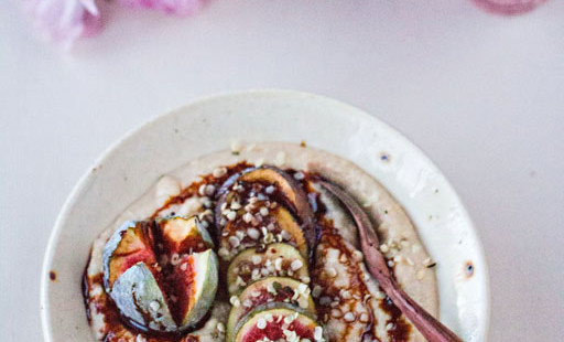 Warmer Hirseporridge mit Feigen und Dattelsirup