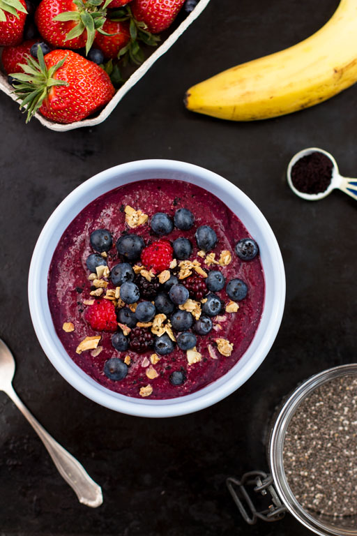 Frühstück mit Chia Baobab und Acai