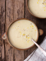 Vorkochen: Einfache, köstliche vegane Spargelcreme-Suppe für die Zeit nach der Spargel-Saison